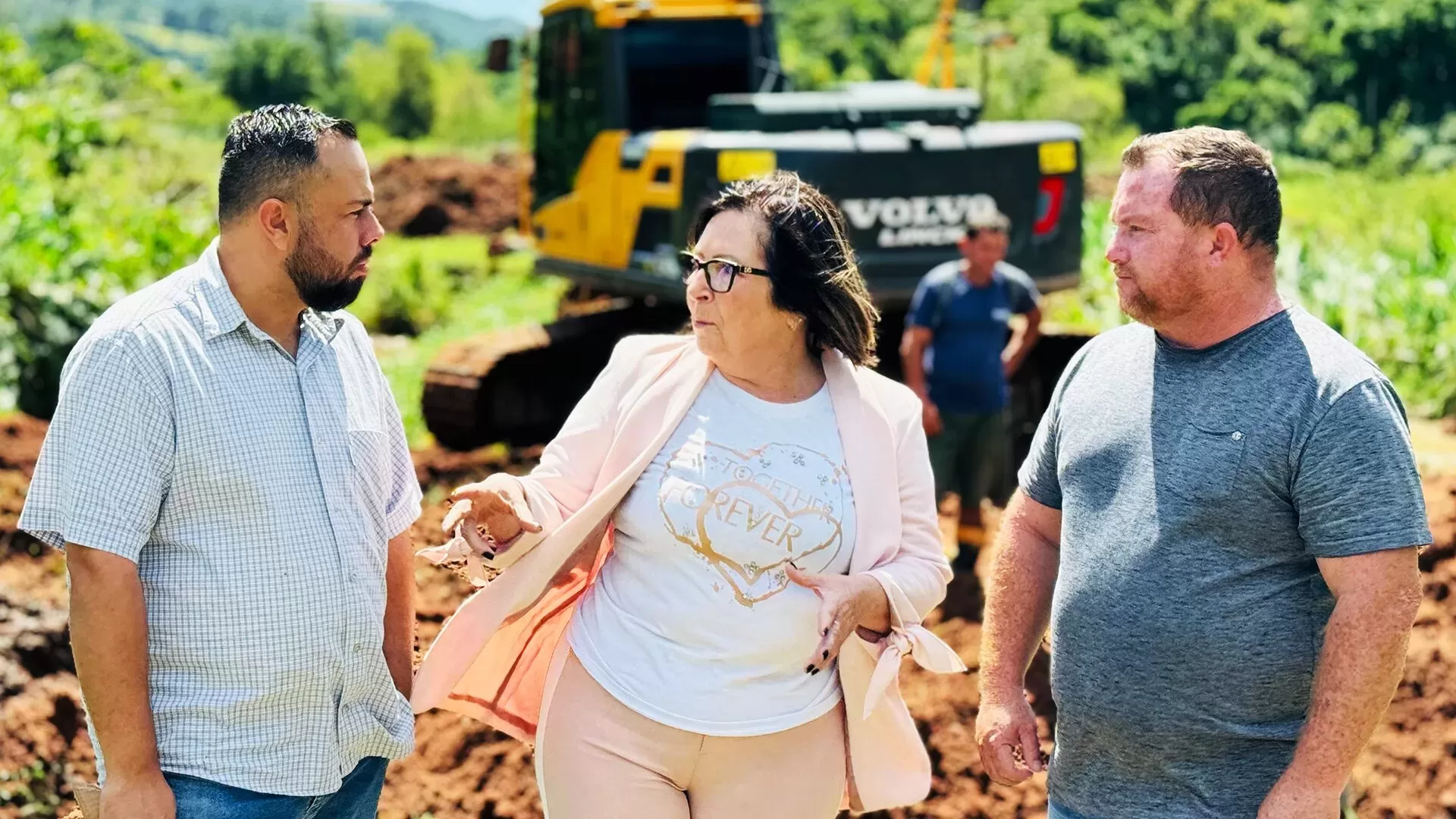 Prefeitura Taquara realiza desassoreamento.